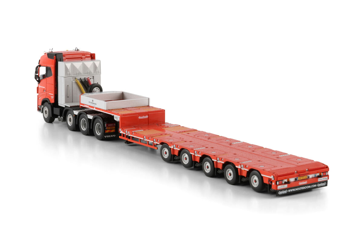 Peinemann -  5-axle Manoovr with Volvo FH5 Globetrotter 8x4