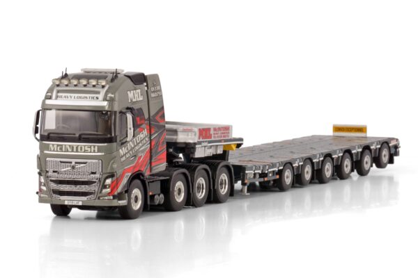 McIntosh - 6-axle Manoovr with Volvo FH4 Globetrotter XL